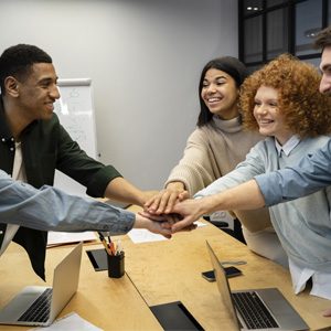 manos juntas manos juntas